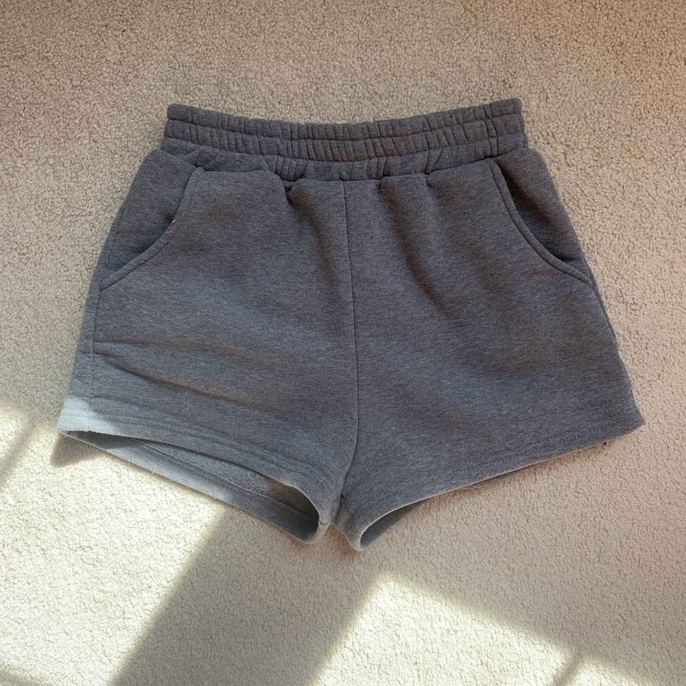 grey sweatshorts